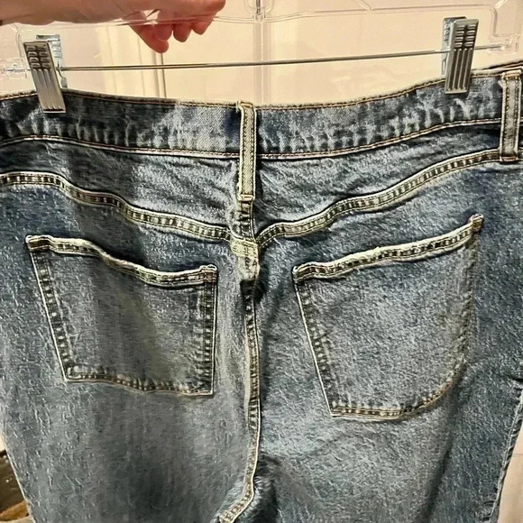 Universal Thread Jeans - Size 14 - Picture 5 of 9
